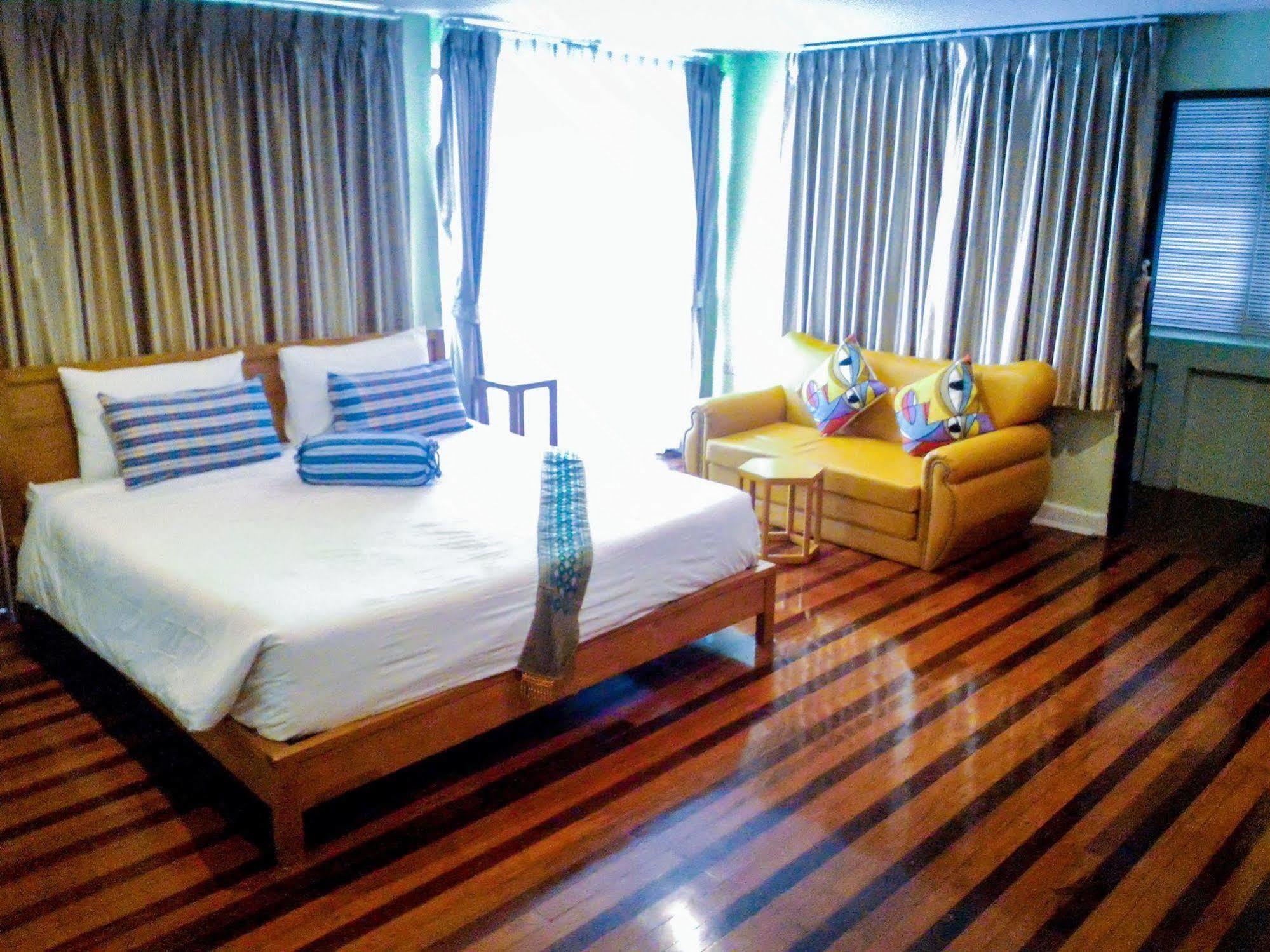 Delio Boutique Hotel Удон-Тхани Экстерьер фото